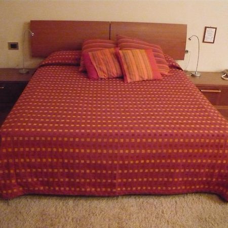 Hotel Le Moran Cusago Szoba fotó