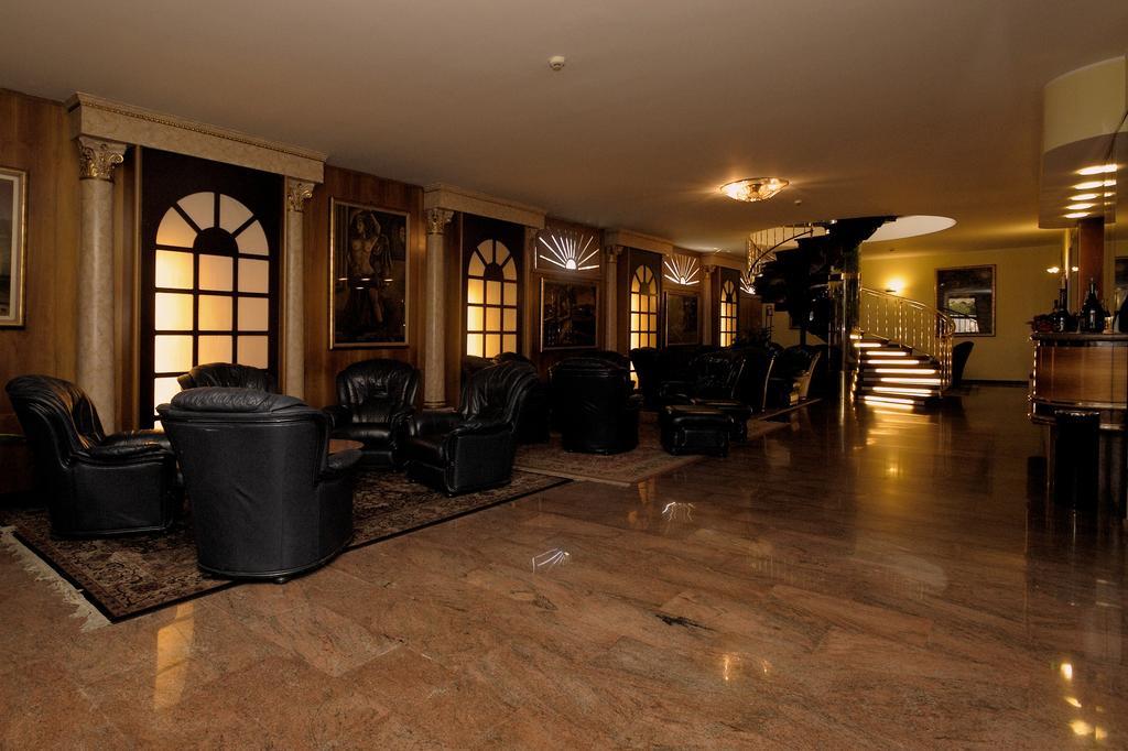 Hotel Le Moran Cusago Kültér fotó
